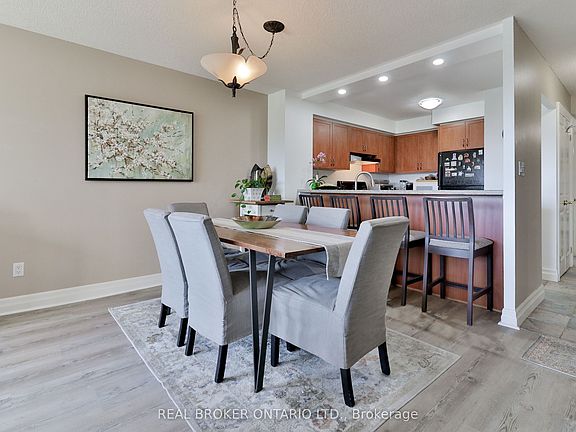 5th image of 2269 Lake Shore Blvd W #510