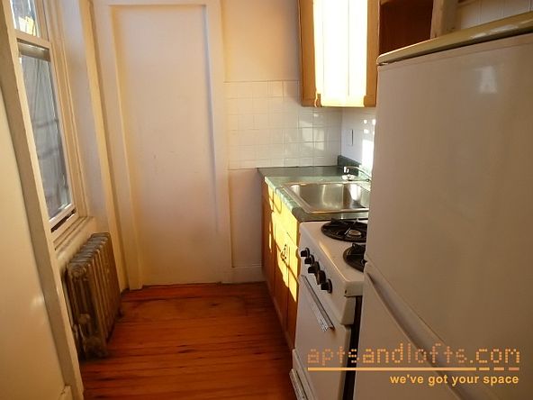 1st image of 368 Van Brunt St APT 4