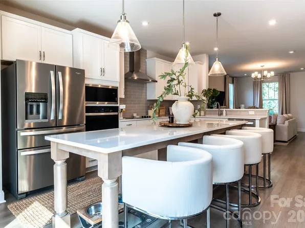 14038 Felix Ln, Charlotte, NC 28277