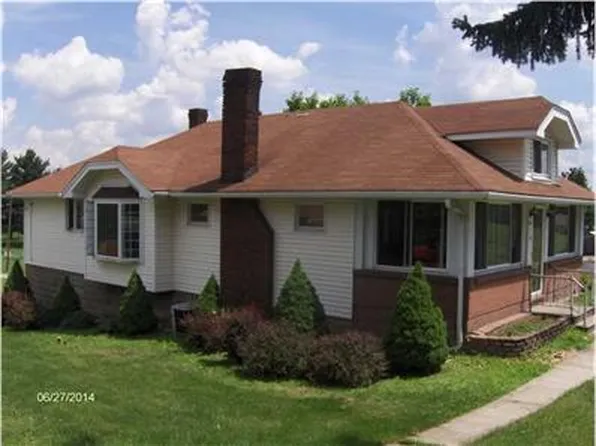 221 Eldersville Rd, Burgettstown, PA 15021