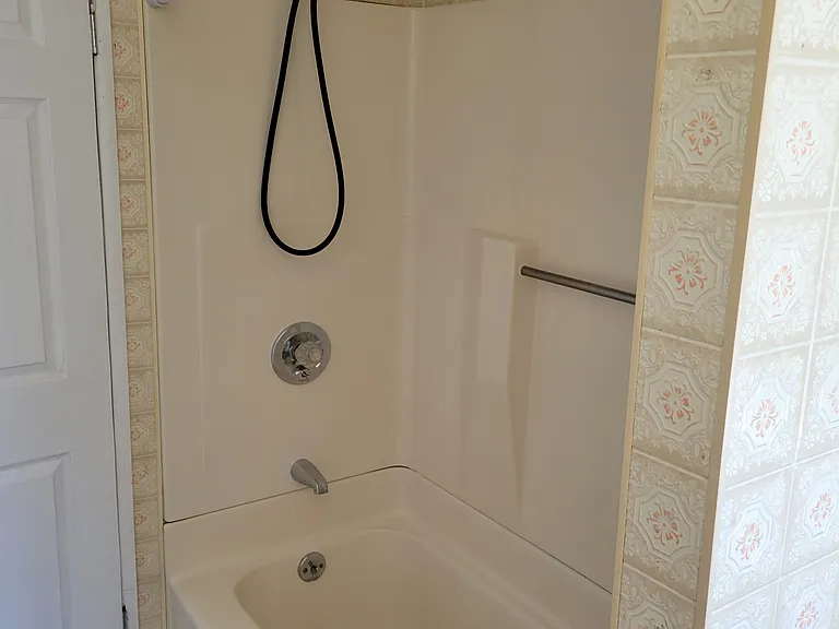 569 S Main St #2 — Photo 10