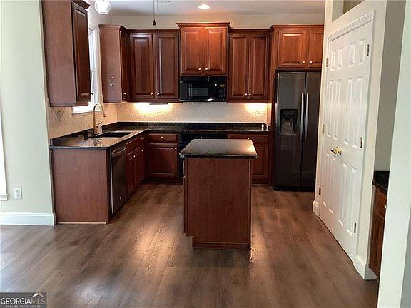 2nd image of 4265 Sinclair Shores Rd