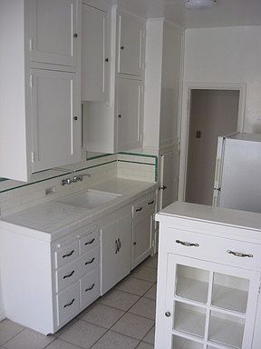 4th image of 631 S Cochran Ave APT 201