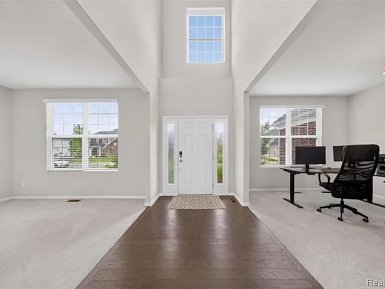 4160 Walcott Dr — Photo 2