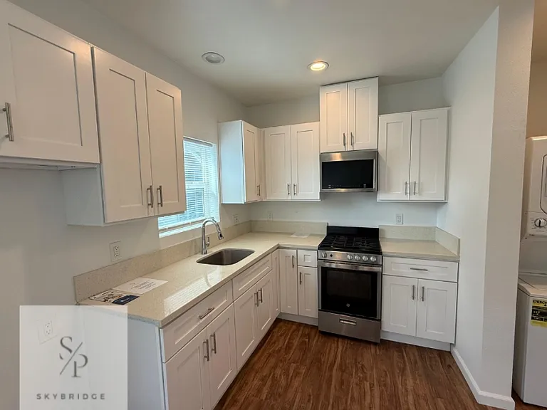9718 Paramount Blvd #A — Photo 5