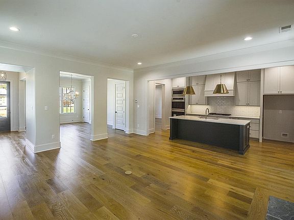 5th image of 3655 Johnwood Ave