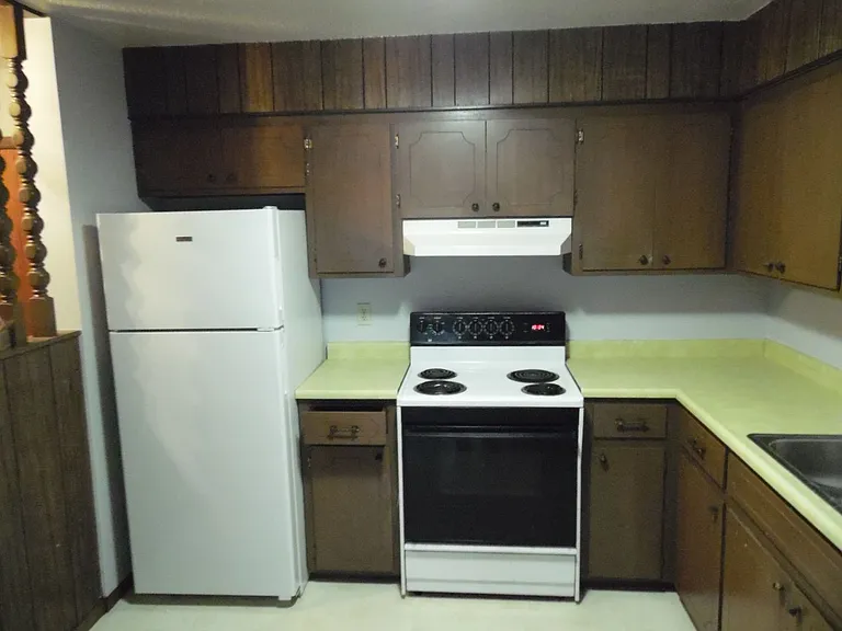 400 N Lake Ave — Photo 6