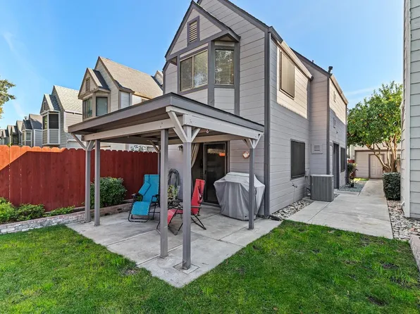 427 Golf Cir W, Manteca, CA 95337