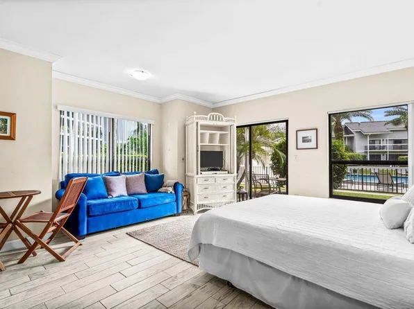 11863 Wimbledon Cir, Wellington, FL