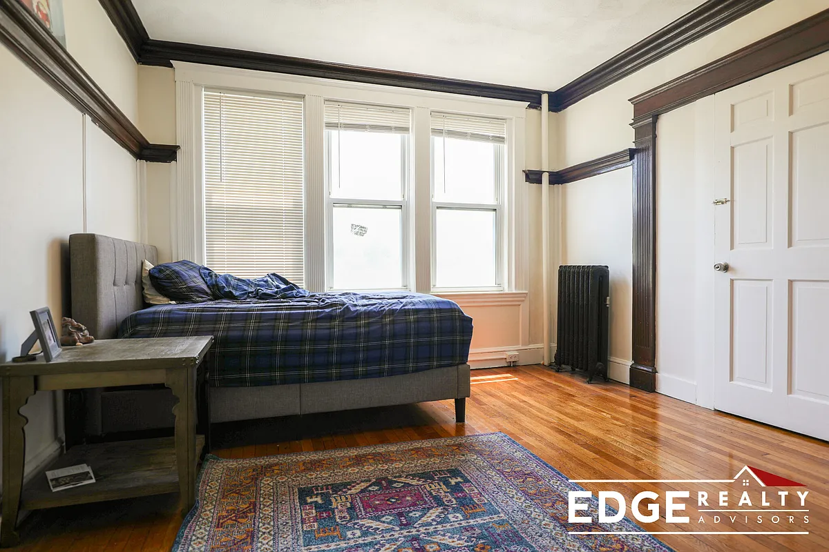 Building Photo - 1711 Commonwealth Ave #2