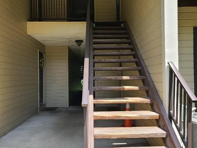 113 Irving Pl — Photo 3