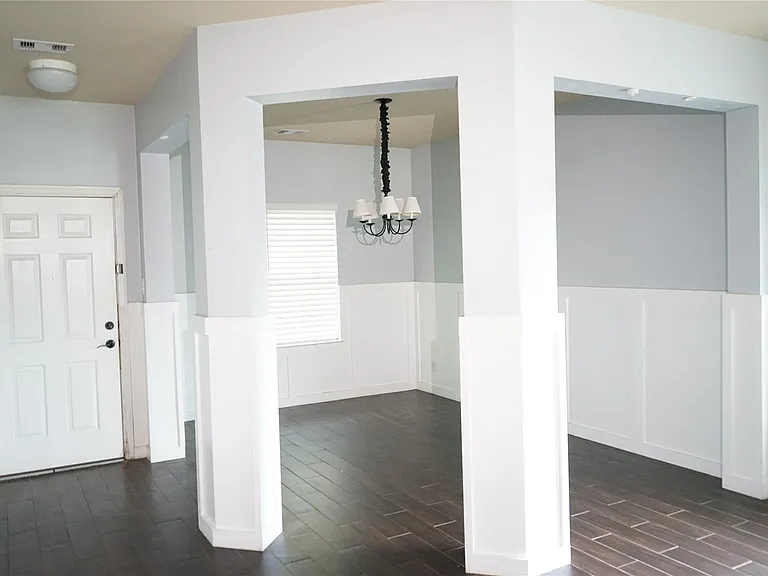 10710 Barker View Dr — Photo 14