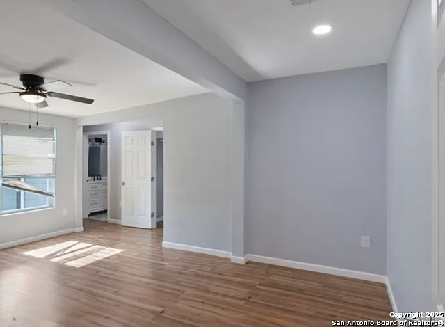1050 Vanderbilt St — Photo 12