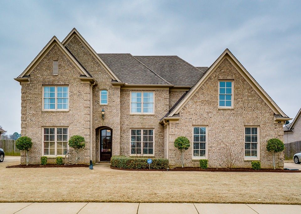 1st image of 629 Chateau Pointe Blvd