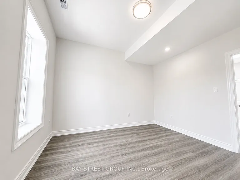 442 Spadina Ave #D — Photo 8