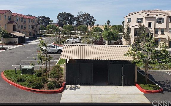2nd image of 319 Riverpark Blvd Unit 202