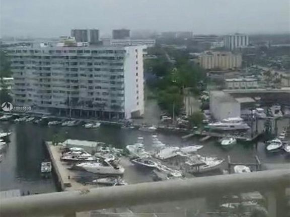5th image of 13499 Biscayne Blvd APT 1614