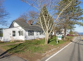 19 Hillside Rd, Ipswich, MA 01938