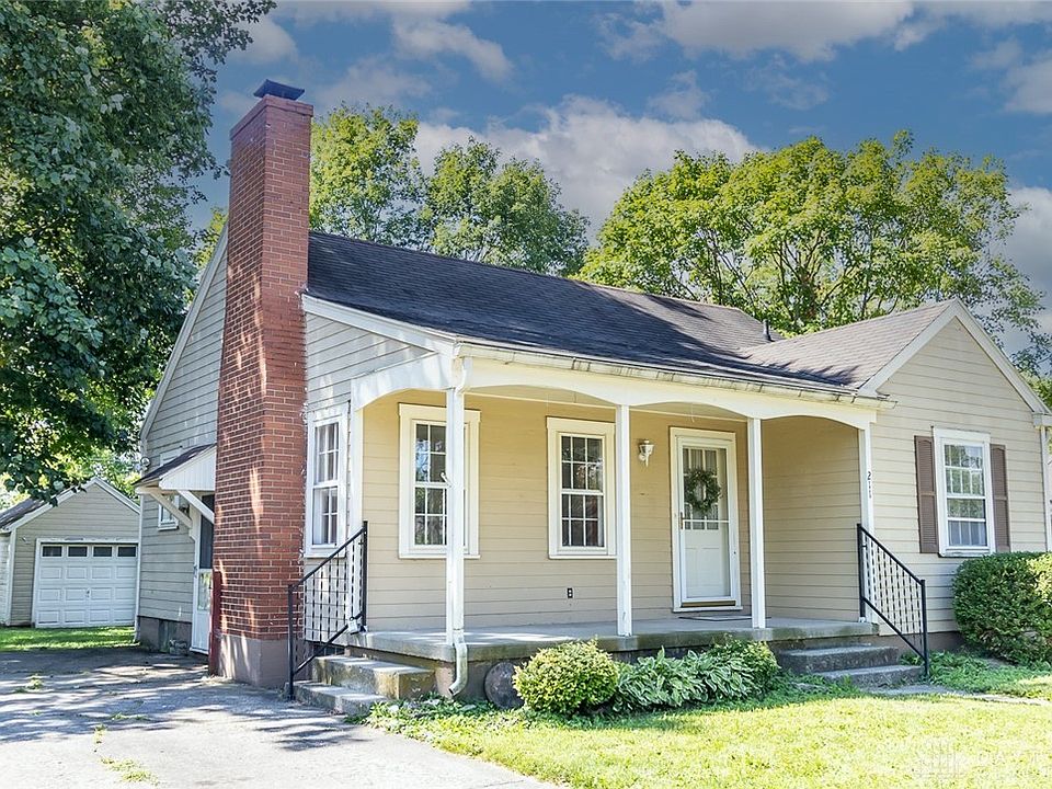 1st image of 211 W Meeker Ave