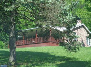 105 Bungalow Park Rd, Reading, PA 19606