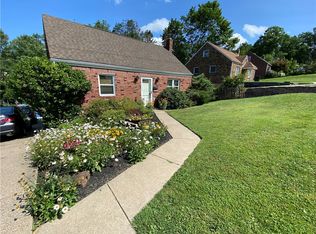 213 Logan Rd, Bethel Park, PA 15102