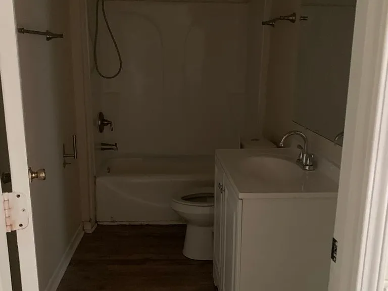 43 Berry Ave — Photo 5