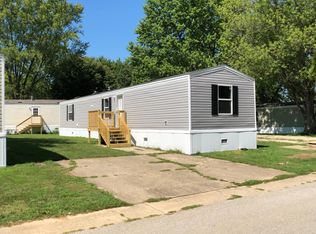 135 Sonoma Dr, Springfield, IL 62702