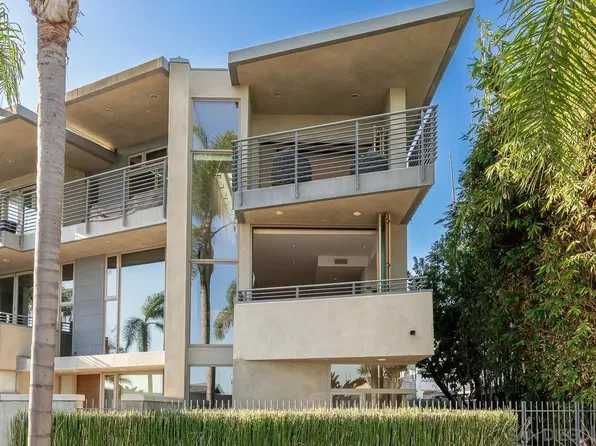 1064 Anchorage Ln, San Diego, CA 92106
