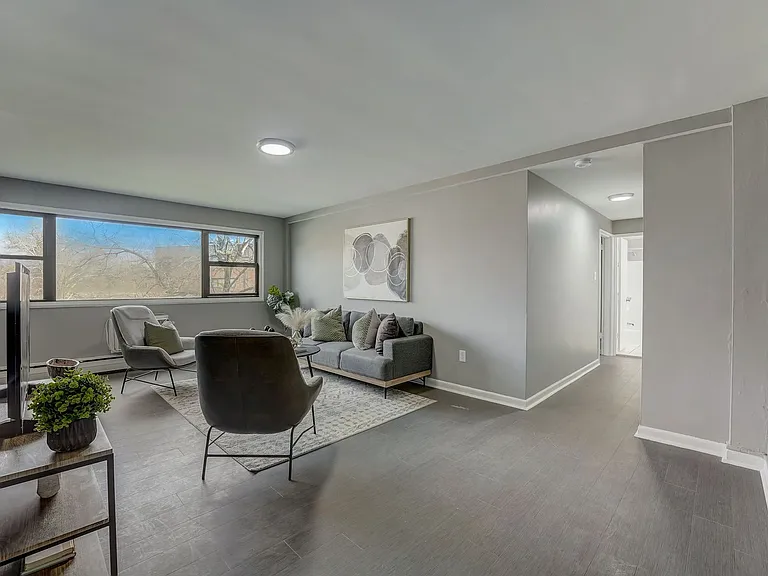 Woodbrook House Apartments — Photo 10