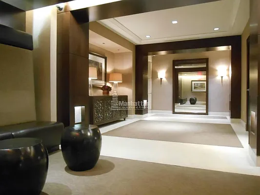 Rented by Manhattan Connection | media 13