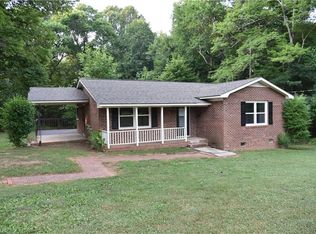 6105 Charlie Rd, Kernersville, NC 27284