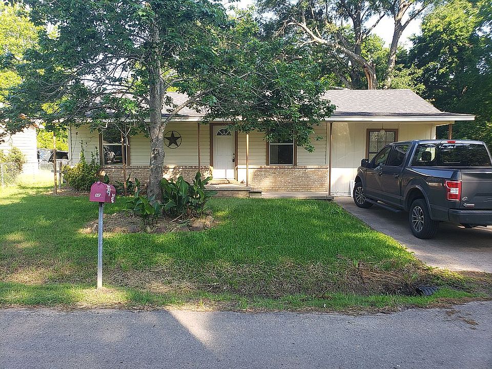 1st image of 607 Strawberry St