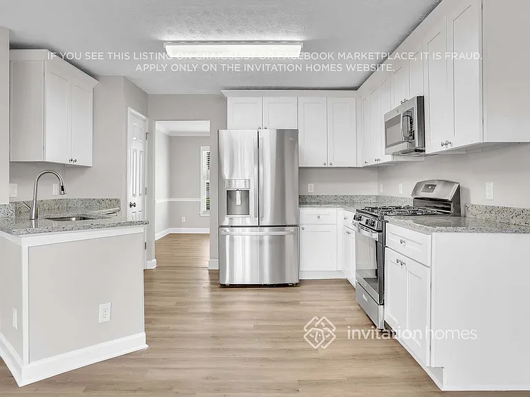 1810 Collines Ave SW — Photo 8