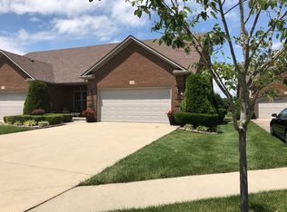 251 River Run Dr, Richmond, KY 40475