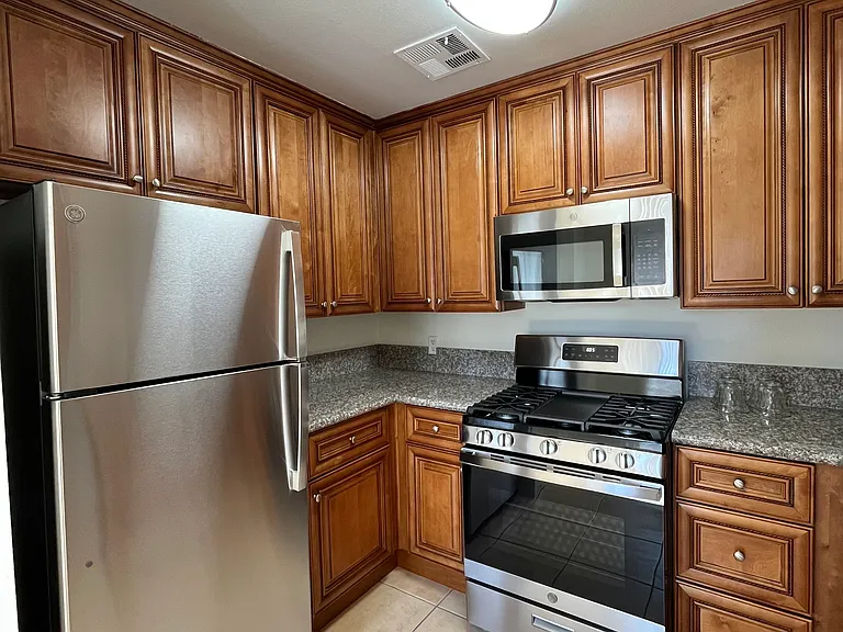 Chateau Studio Village Apartments — Photo 9