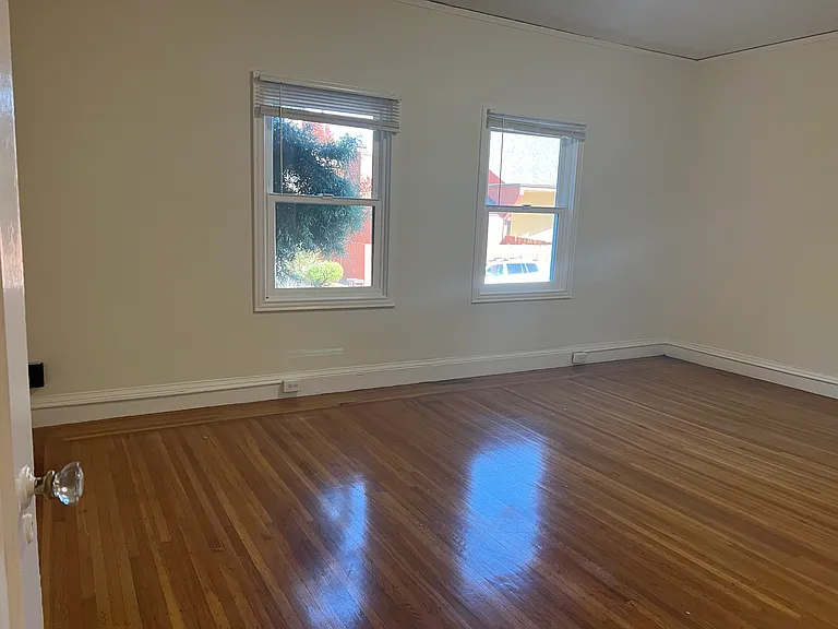 439 49th Street — Photo 13