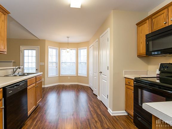 4th image of 4820 Blue Rock Ct