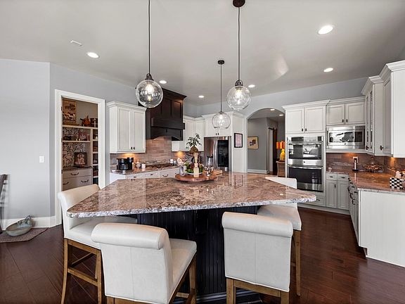 5th image of 13512 Lake Ridge Ln