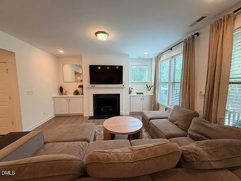 2222 Bohan Ct — Photo 13