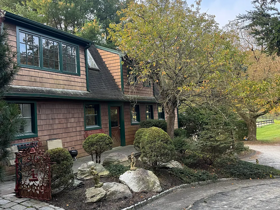 50 Poverty Hollow Rd #50