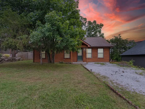 140 Whispering Pine Way, Hollister, MO 65672