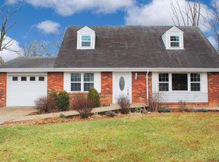 957 Greentree Rd, Lawrenceburg, IN 47025