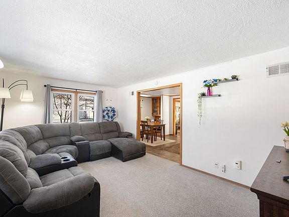 3rd image of 232 S 12th Ave