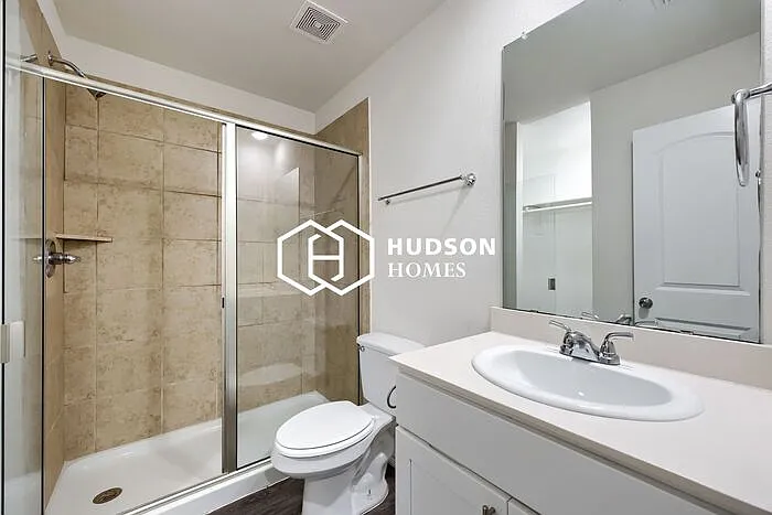 2722 William St — Photo 11