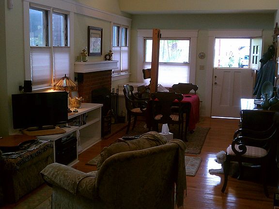 LIVING RM WITH VAULTED CEILING