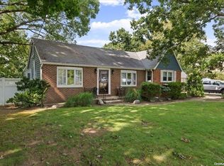 126 Southern Blvd, Hauppauge, NY