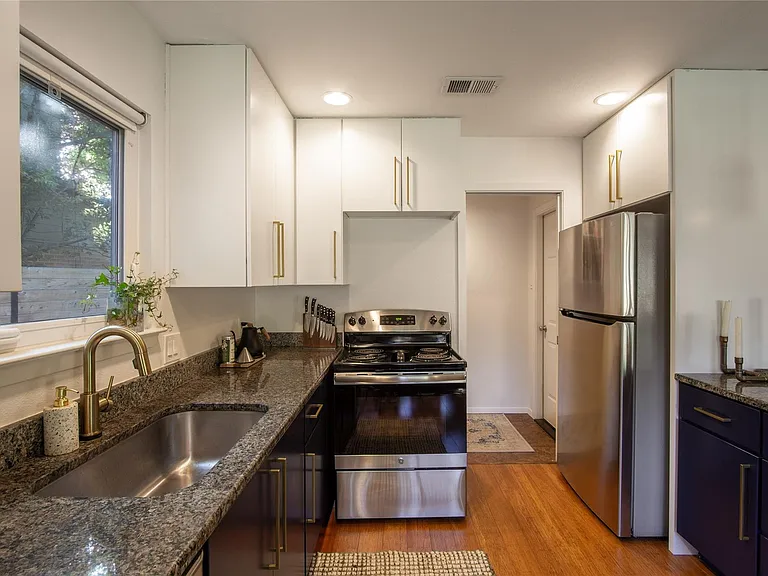 5402 Fernview Rd — Photo 10