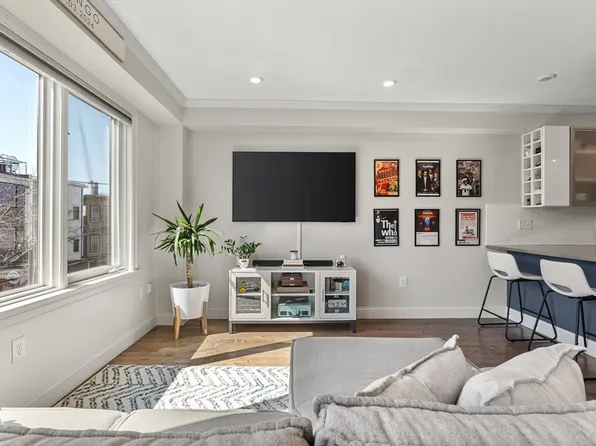 312 Sumner St Unit 3, East Boston, MA 02128