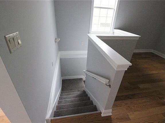 5th image of 1124 N Johnson St