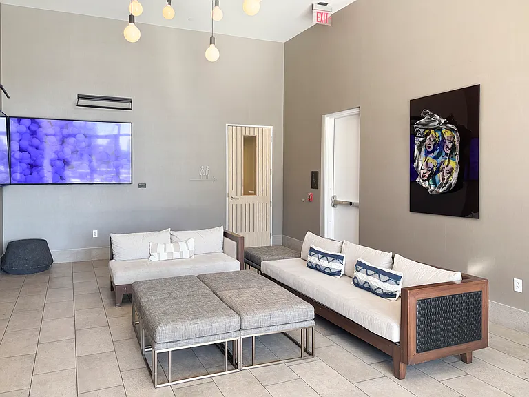 123 Lexington Ave #1402 — Photo 32